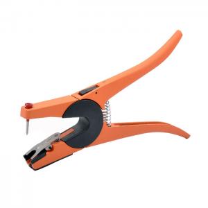 Ear tag applicator